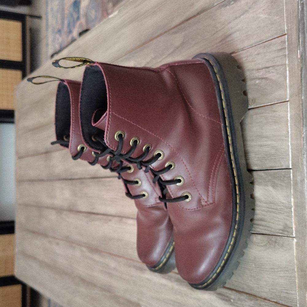 Dr. Martens 1460 Women's Smooth Leather Lace Up Boots In Cherry Red Woman's 9 - Picture 8 of 15